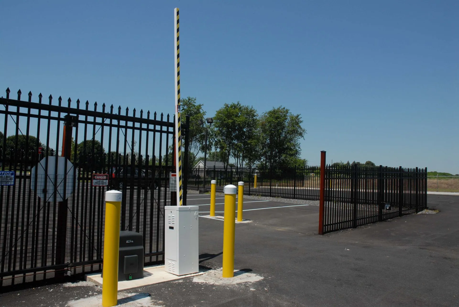 local fence company